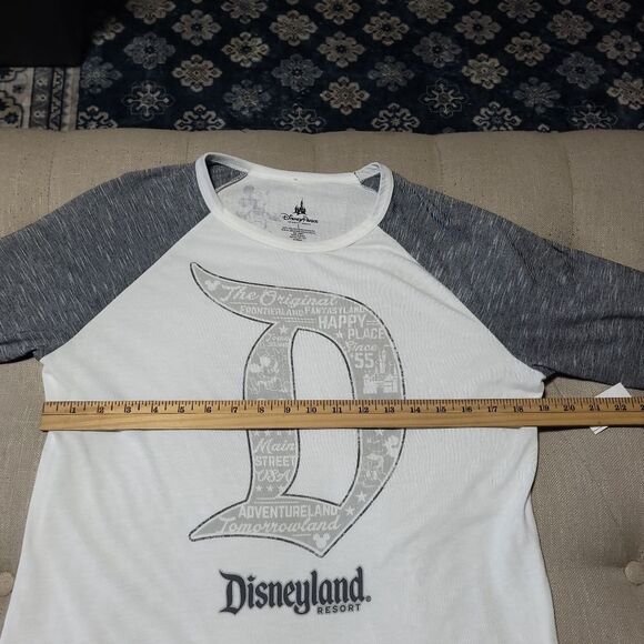 Disney Parks Disneyland Baseball Tee Womens Large NWT - Picture 8 of 9